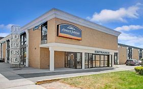 Howard Johnson Inn Queens Village